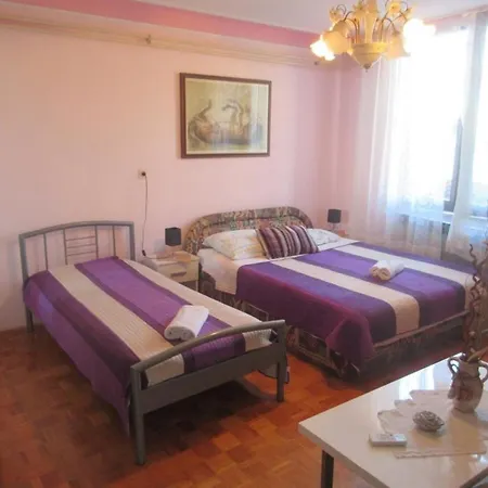 Fuer 6 Personen Ca 60 Qm In Rovinj, Istrien Istrische Riviera *