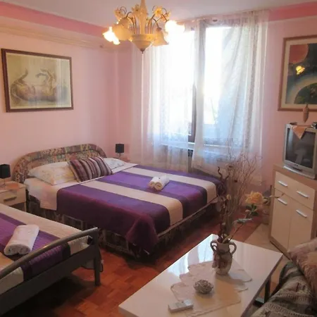 Apartment Fuer 6 Personen Ca 60 Qm In Rovinj, Istrien Istrische Riviera Rovinj